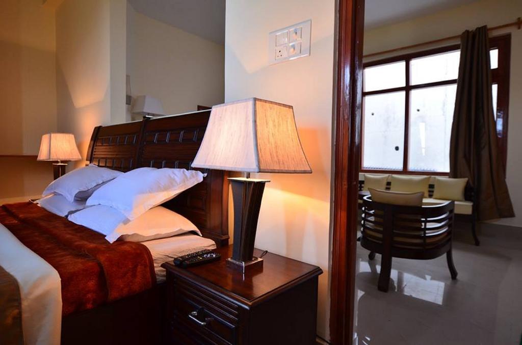 Hotel Deodar Villa Dharamshala Zimmer foto